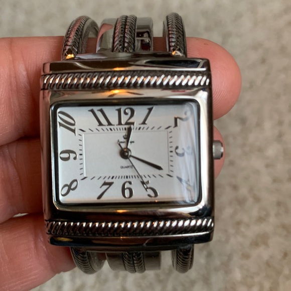 Accessories - ⌚️Silver bangle cuff watch